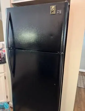 Free refrigerator for pick up