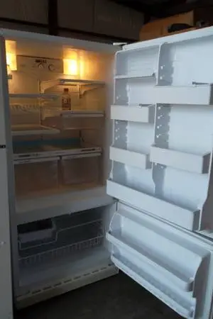 GE Profile TCX18 Bottom-Freezer Refrigerator 18 Cu Ft Nice Works GREAT