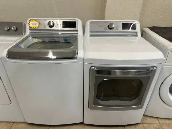 LG WT7100CW/DLE7100W Top-load washer & Electric dryer set LIKE NEW!