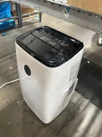 Portable a/c 14,000 btu Brand New, out of box