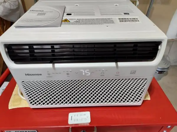 Window Air Conditioner - like new!