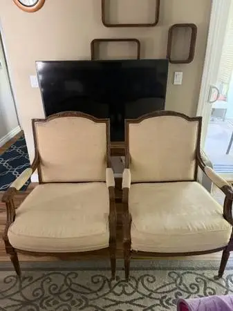 2 Chairs