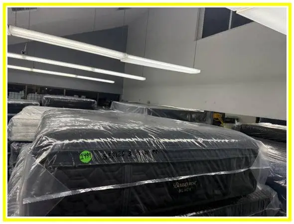 QUEEN SIZE SIMMONS BEAUTYREST BLACK SERIES 3 PILLOW MATTRESS & BOX BED