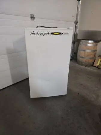 Mini fridge