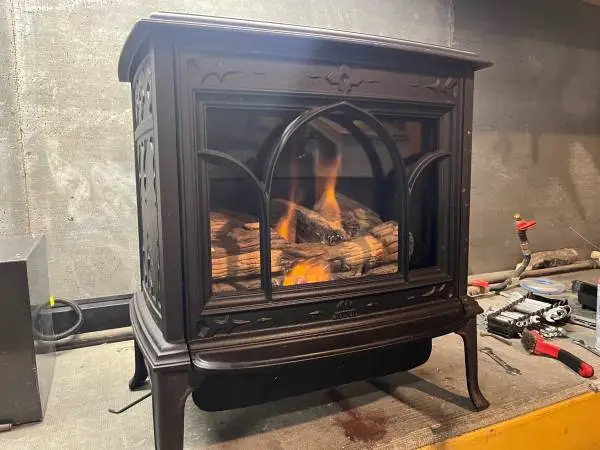 Jotul gas freestanding fireplace