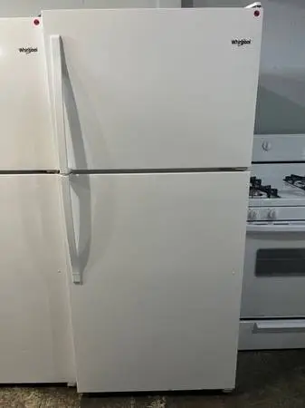 Newer Model Whirlpool White Top Freezer Refrigerator 18 cubic feet