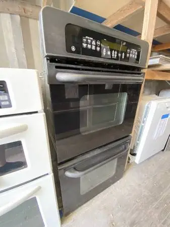 Black GE Electric Double Wall Oven Super Large Model #JKP48BOF1BB Used