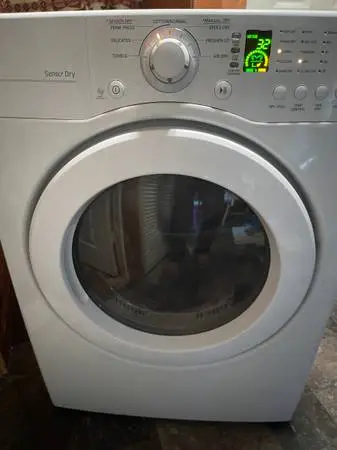 Dryer Electric ⚡️ 240 volt. 7 cycle selections.see through door