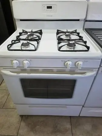 FRIGIDAIRE GAS STOVE