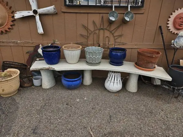 OUTDOOR FLOWER POTS, DECOR AND CEMENT BENCH