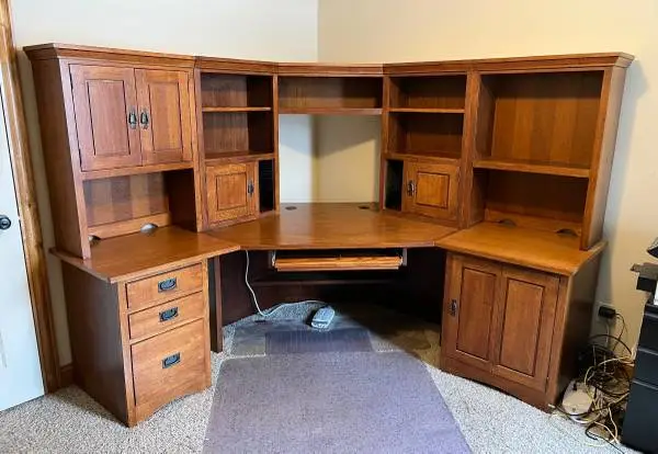 Consign Your Office Furniture at Creative Bargains!