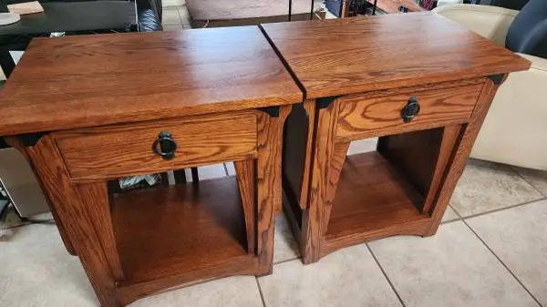 Mission Style Oak Nightstands/Side Tables