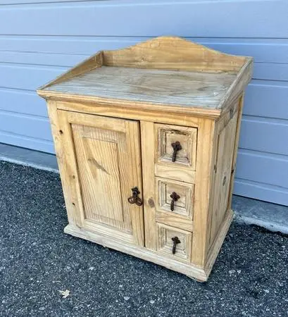 More Night Stand (s) at Creative Bargains