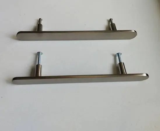 Cabinet / Drawer Pull For Sale (Set Of 2)