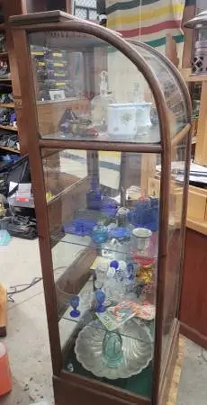 Antique Oak Curved Glass Store Display Cabinet. 4 shelf