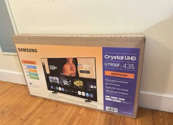Samsung Crystal UHD 4K Smart TV