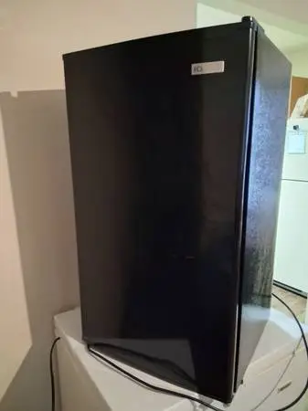 Igloo Mini Refrigerator Black Accept offers!