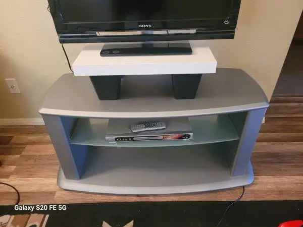 FS: TV entertainment stand
