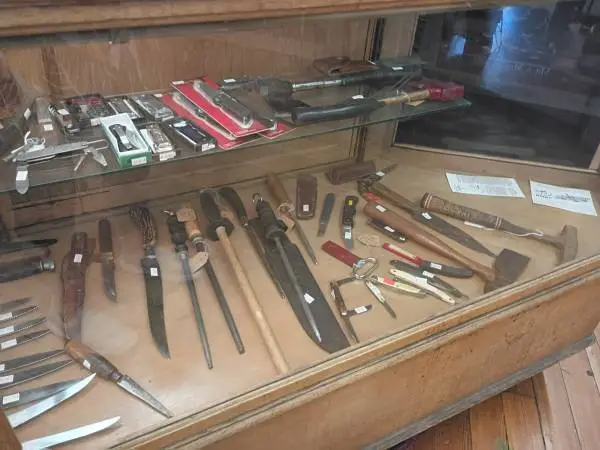 Summer Shopping>Knives,Cigar Pipes,Tools,Movies,Clothes,Recliners