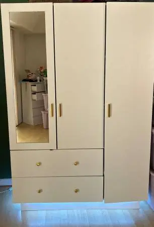 NEW AMIORE/WARDROBE NEED GONE ASAP