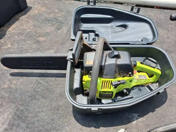 Poulan 16 chainsaw
