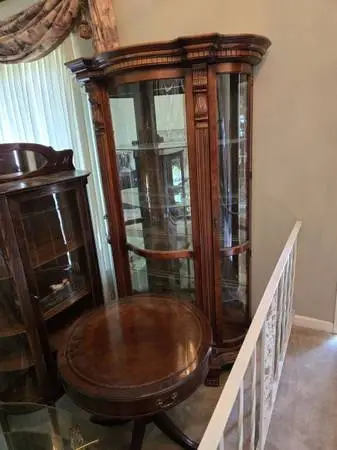 Display cabinet custom