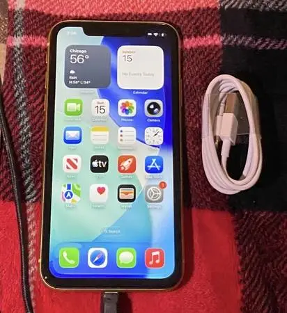 APPLE IPHONE 11 128GB YELLOW - UNLOCKED FOR ANY SIM CARD