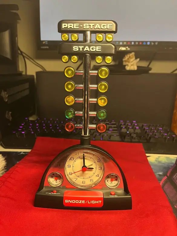 Drag Race Alarm Clock w/Batteries DRC15RB