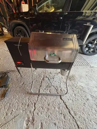 Green mountain pellet smoker