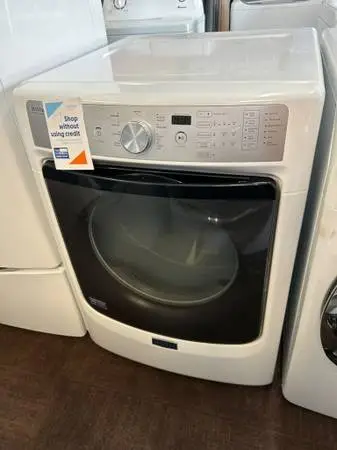 Maytag Electric Digital Dryer in White