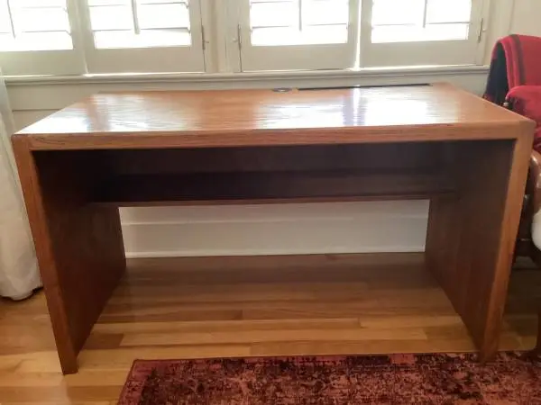 Computer desk