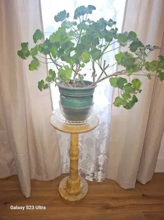 VINTAGE 2 Tall Marble stand