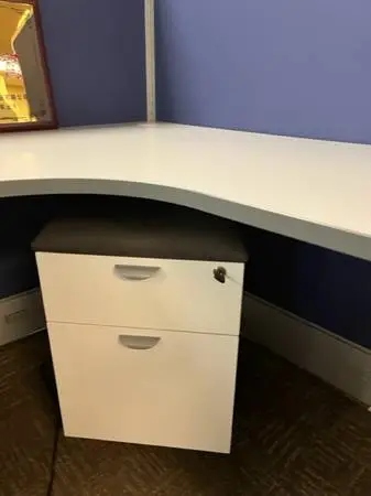 Mobile pedestals-Cabinet-White with cushioned tops