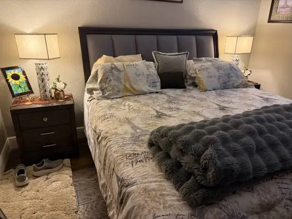 King Bedroom set w/ adjustable twins