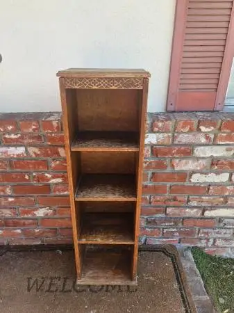 4-Shelf Wooden Bookshelf project