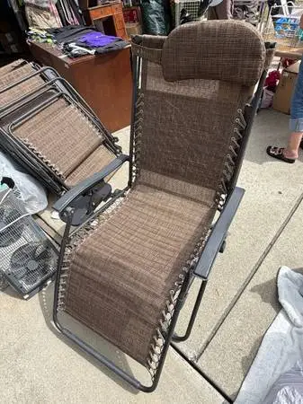 Lawn Chairs set of 4 with pillows and detachable drink holders.
