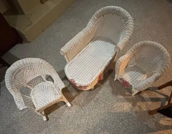 White wicker furniture