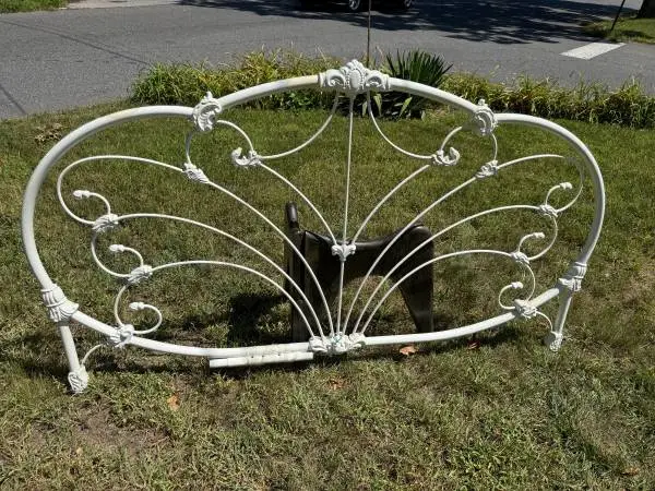 WHITE ORNATE (KING?) METAL HEADBOARD