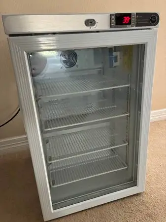 ****Mini-fridge****
