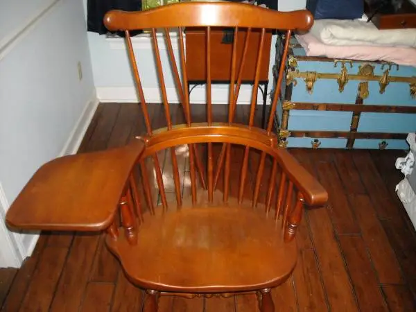 WRITERS CHAIR