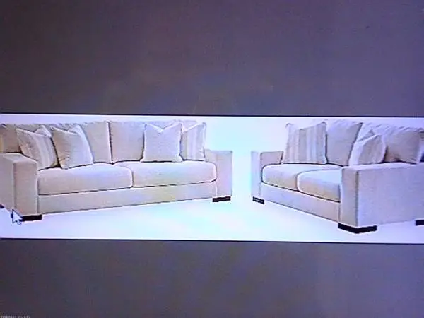 ETHANE ALLEN SOFA AND LOVE SEAT 3 YREARS OLD NEVER USED JOHN 419-297-9