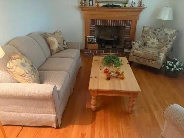 Like new never used 4 pieces living or family room set