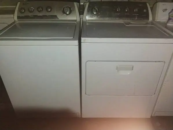 WHIRLPOOL WASHER AND ELECTRIC DRYER SET