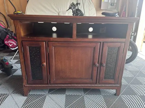 Traditional Wood Media Console / Cabinet
