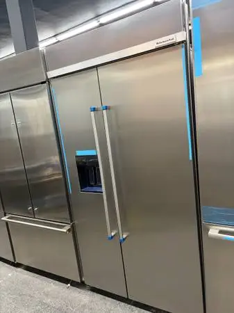 Built-In Stainless steel Refrigerator with Water and Ice