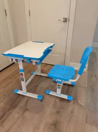Height-Adjustable Childrens Desk and Chair Set