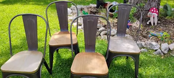 Set of 4 Metal Chairs