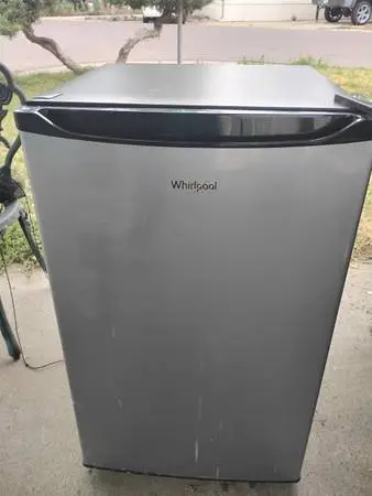 Whirlpool Mini Fridge refrigerator