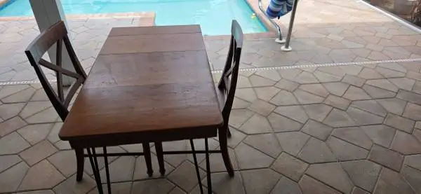 Table and 2 chairs - Hardwood