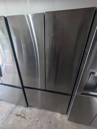Samsung Frenchdoor refrigerator